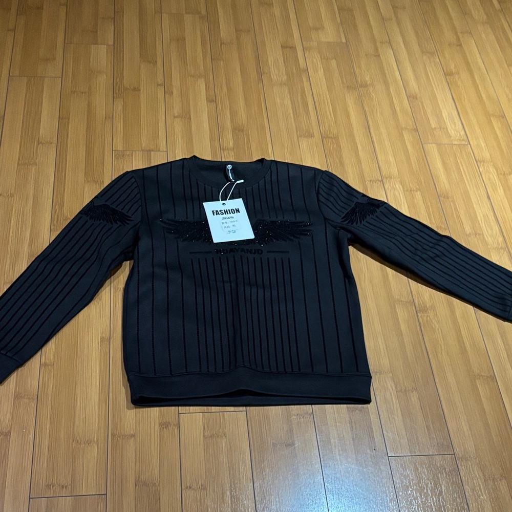 Elegant Black Crewneck Sweater by Fashion